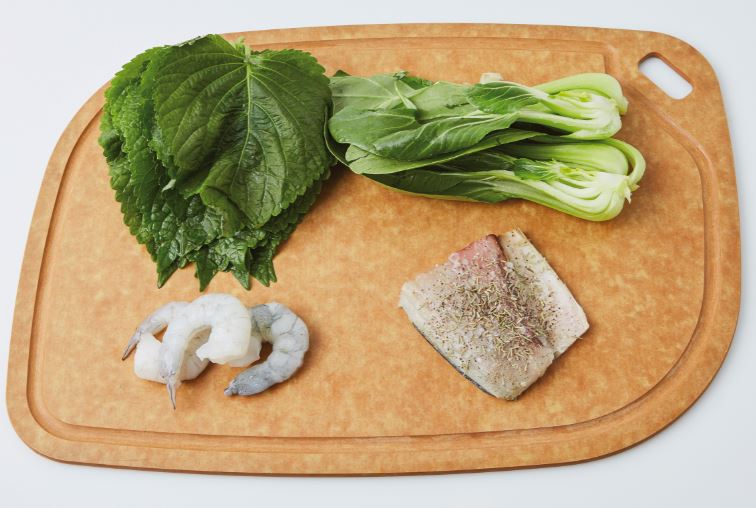 깻잎퓌레를 곁들인 삼치새우 만들기 1단계