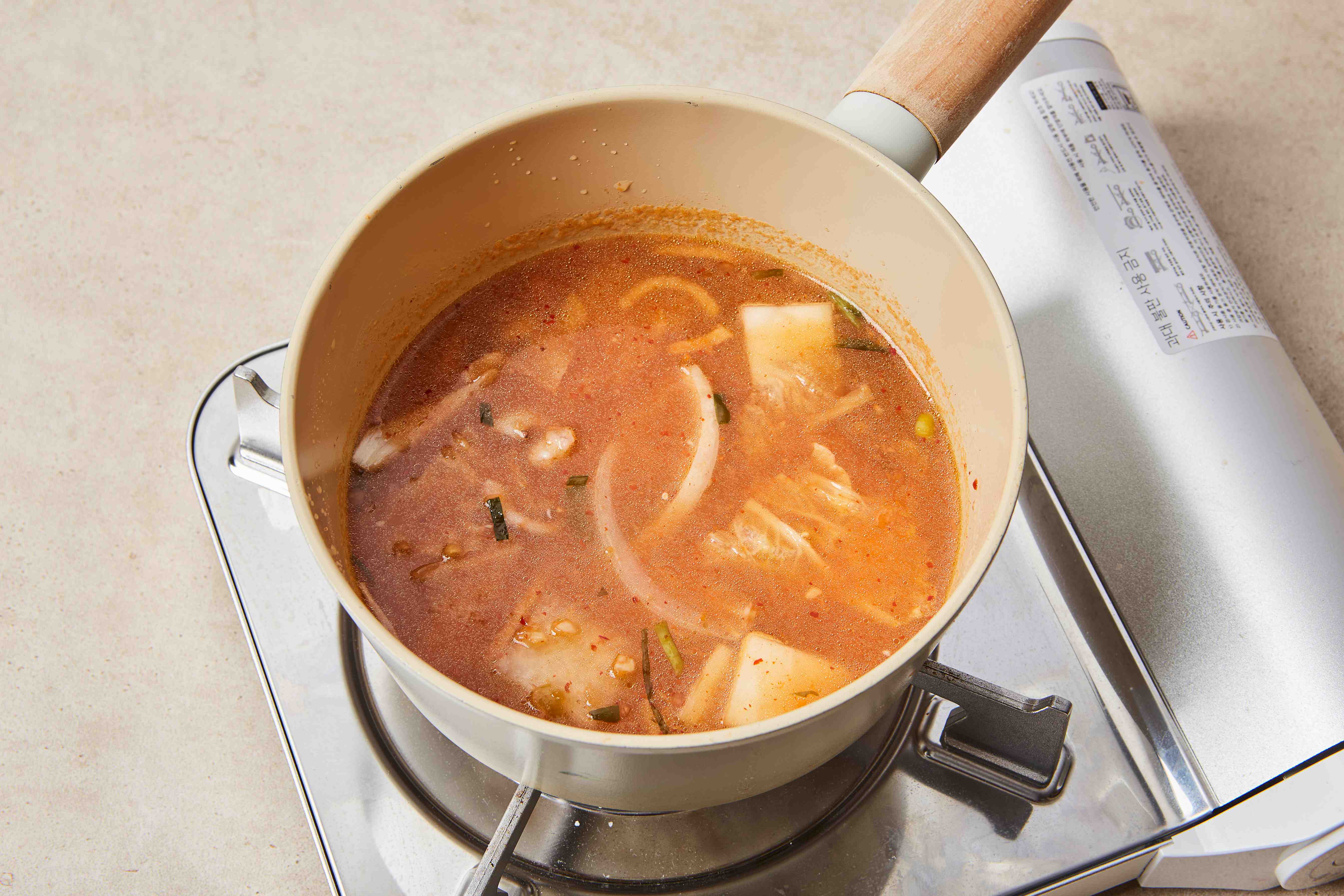 해물김치찌개 만들기 5단계