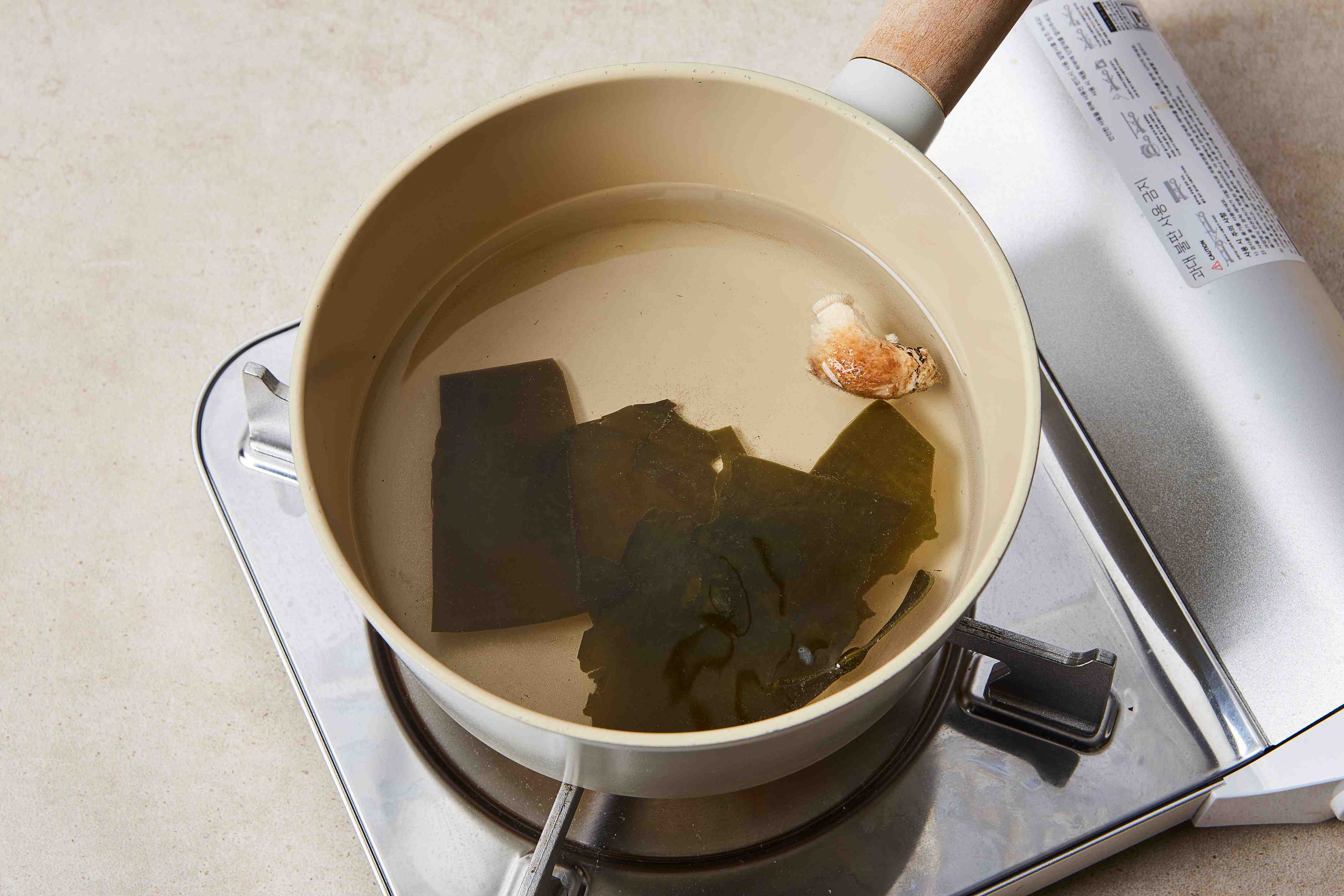 버섯순두부찌개 만들기 3단계
