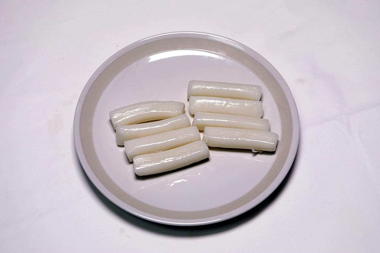 레몬 들깨 소스를 품은 떡꼬치 만들기 2단계