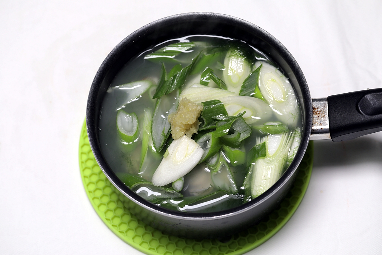 매생이조랭이떡국 만들기 6단계